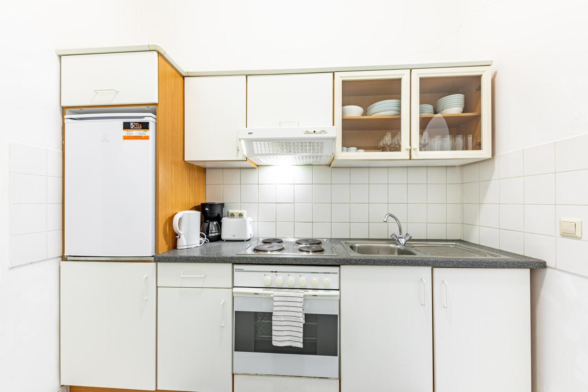 Modern Vienna By Jr City Apartments ภายนอก รูปภาพ