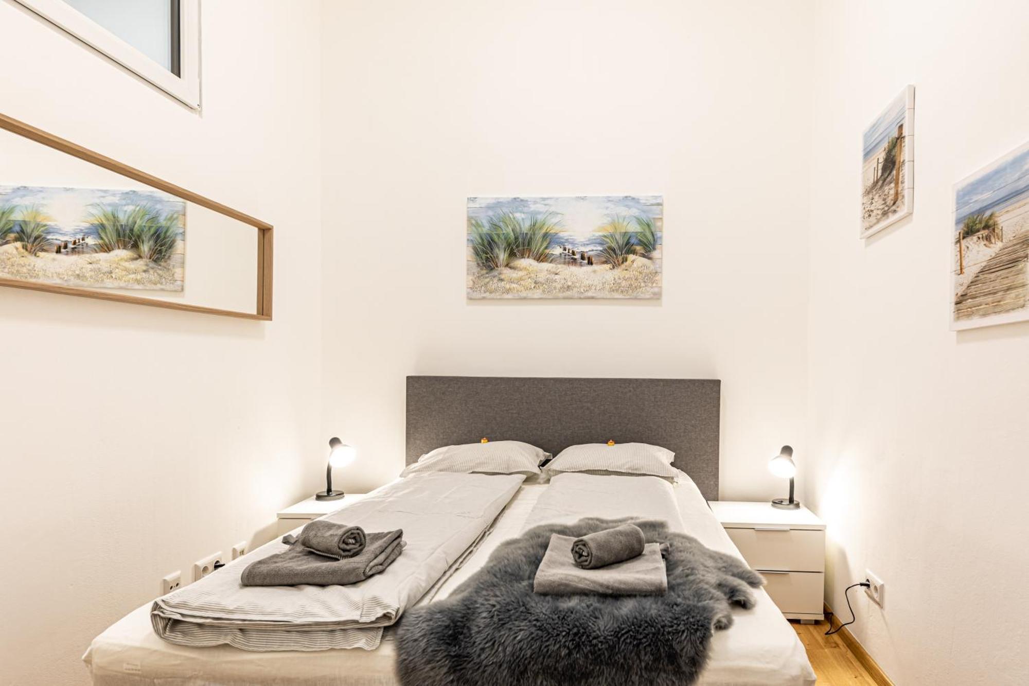 Modern Vienna By Jr City Apartments ภายนอก รูปภาพ