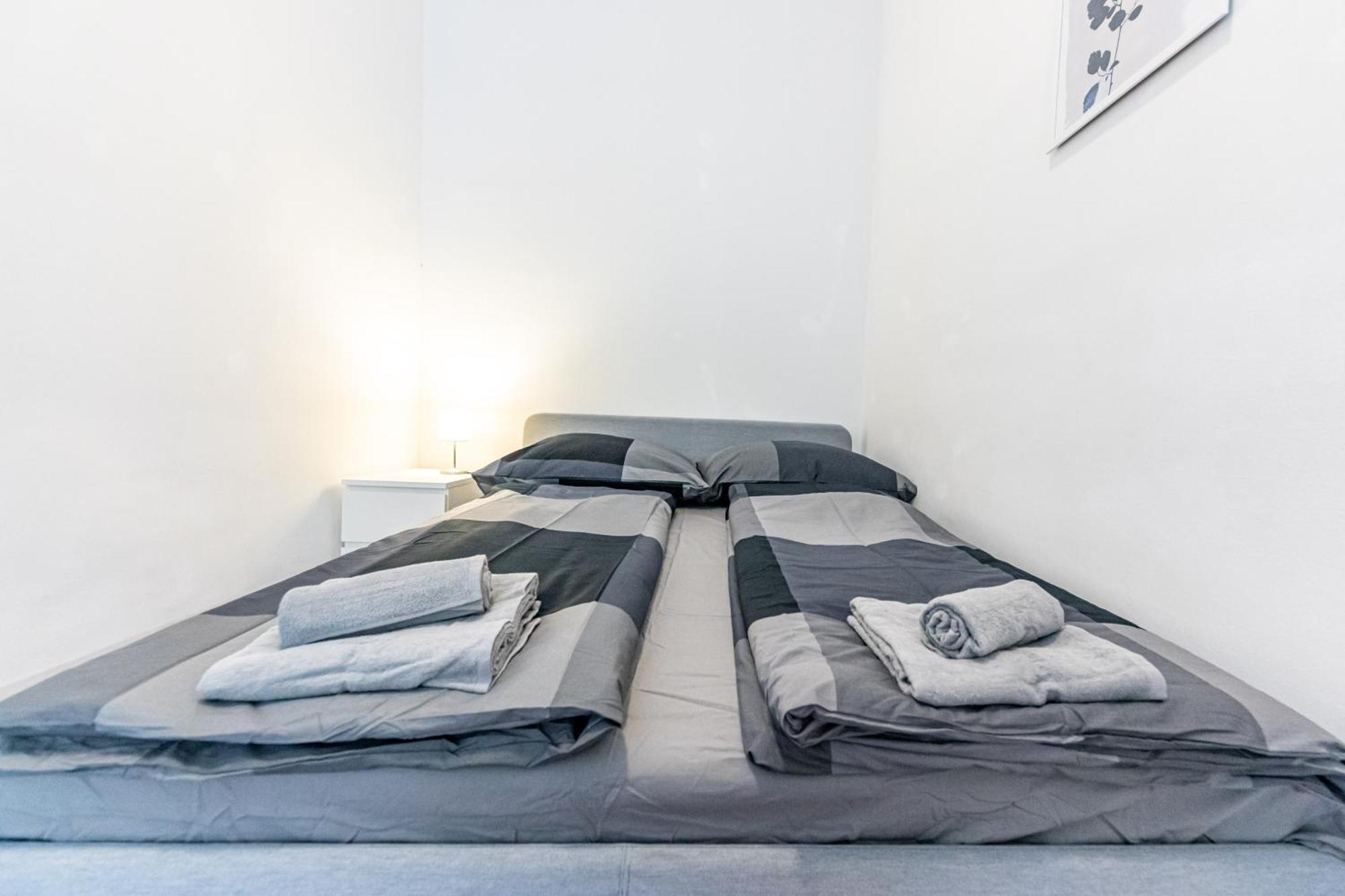 Modern Vienna By Jr City Apartments ภายนอก รูปภาพ